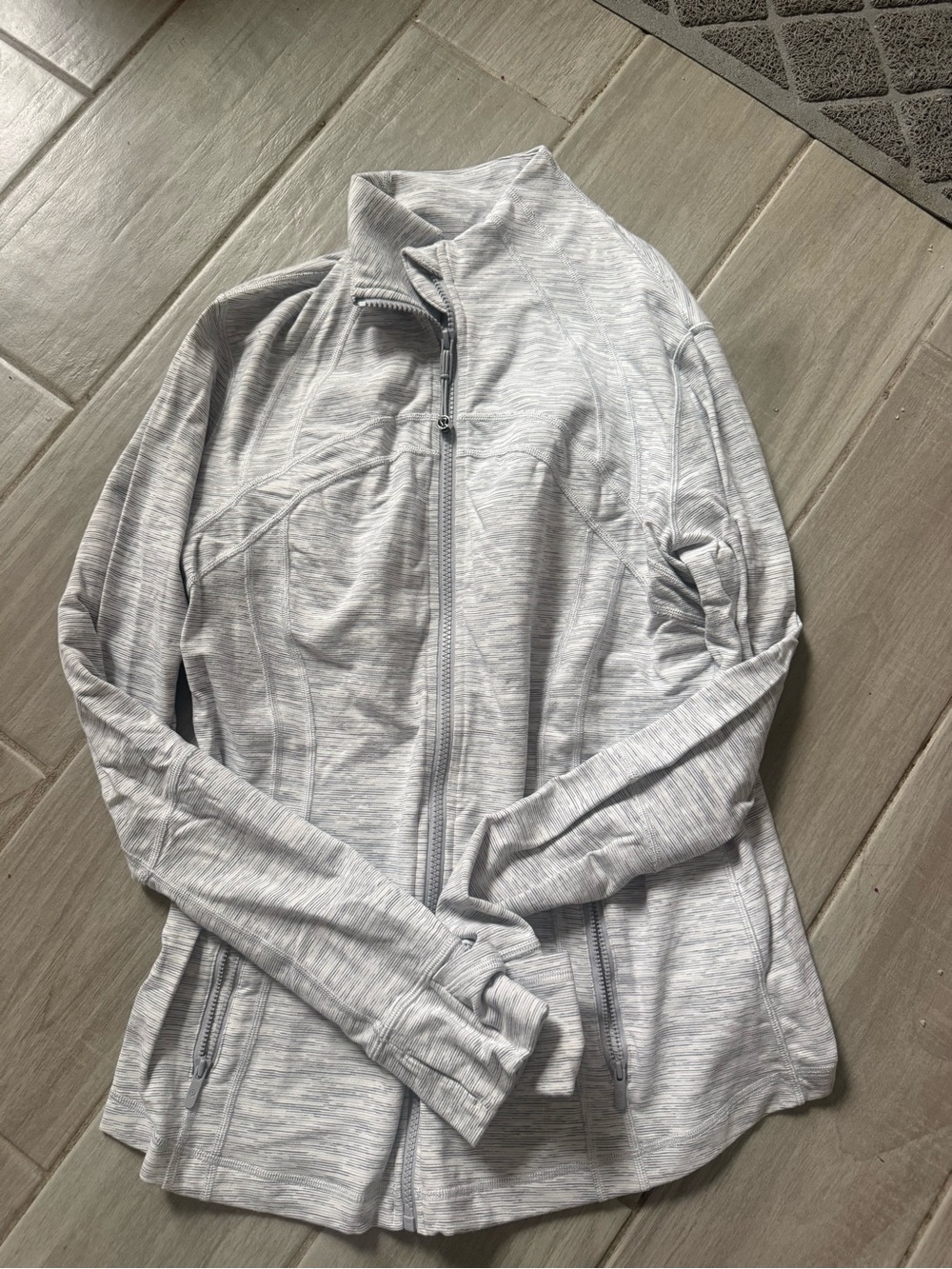 lululemon athletica Light Heather Gray Full-Zip Utility Jacket
